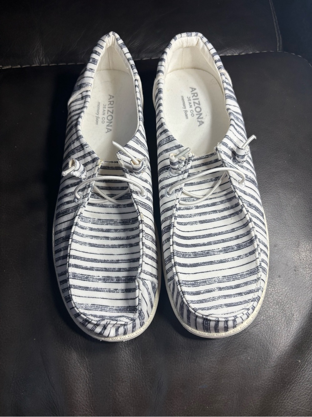 New Arizona Jean Co Striped Canvas Boat Shoes in White & Navy Size 9